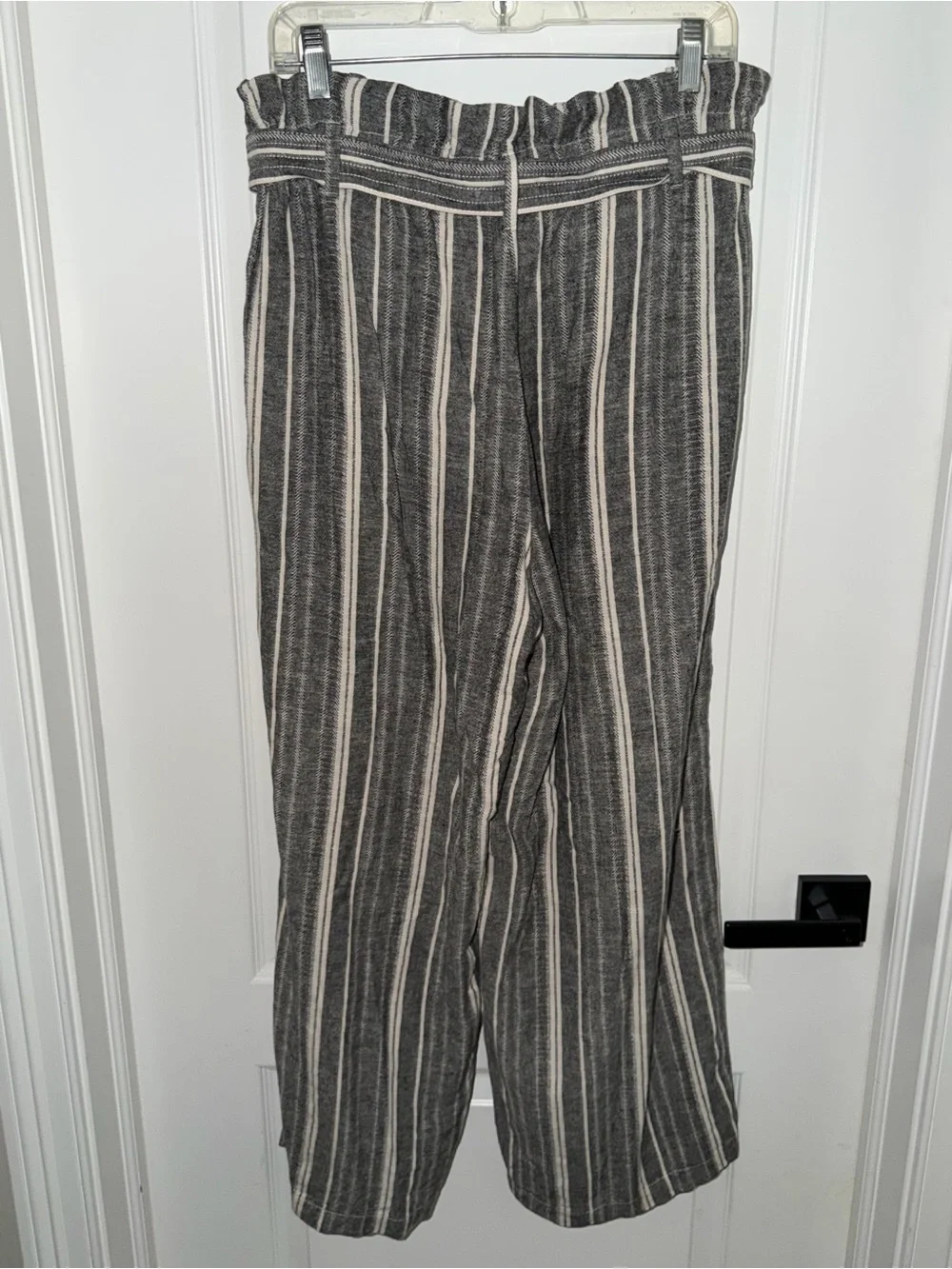 Banana Republic Paperbag Waist Wide Leg Linen Blend Pants Size 10 Gray Stripe